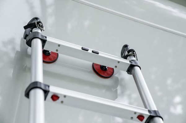 Gecko feet for telescopic ladder